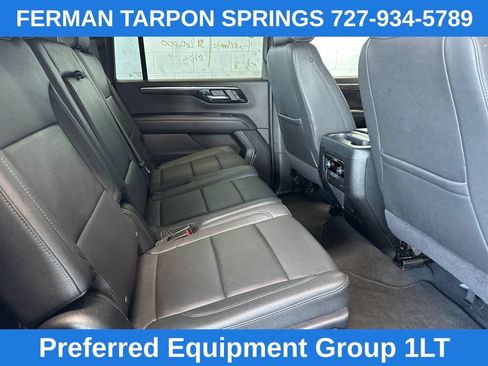 Used 2025 Chevrolet Suburban LT AWD/4WD image 7
