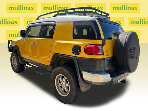 Used 2007 Toyota FJ Cruiser 4WD image 3