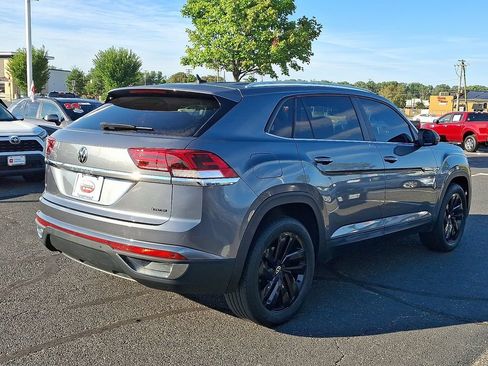 Used 2023 Volkswagen Atlas Cross Sport SE AWD/4WD image 6