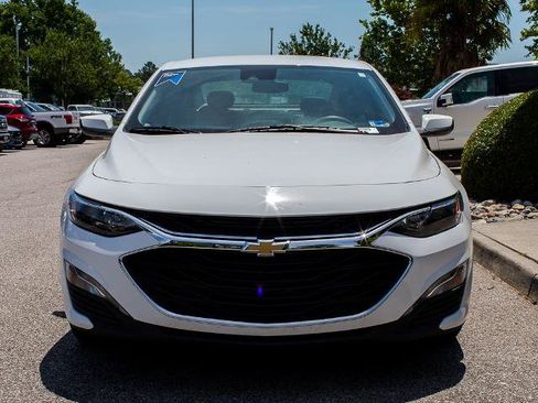Used 2024 Chevrolet Malibu LT FWD image 2