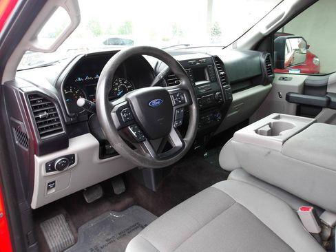 Used 2017 Ford F150 XL w/ Equipment Group 101A Mid AWD/4WD image 9