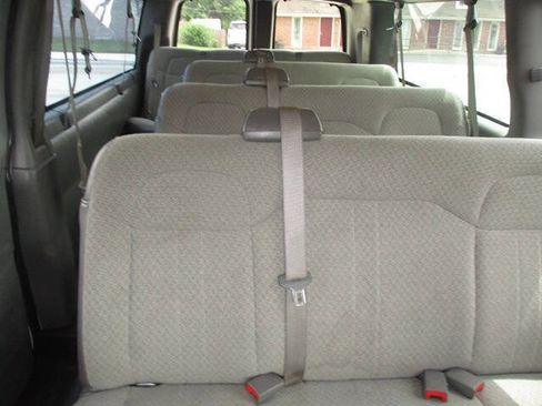 Used 2017 Chevrolet Express 3500 LT w/ LT Preferred Equipment Group RWD image 31