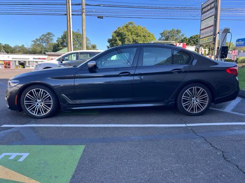 Used 2020 BMW M550i xDrive w/ Executive Package AWD/4WD image 2