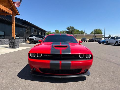 Used 2016 Dodge Challenger SRT w/ Technology Group RWD image 2