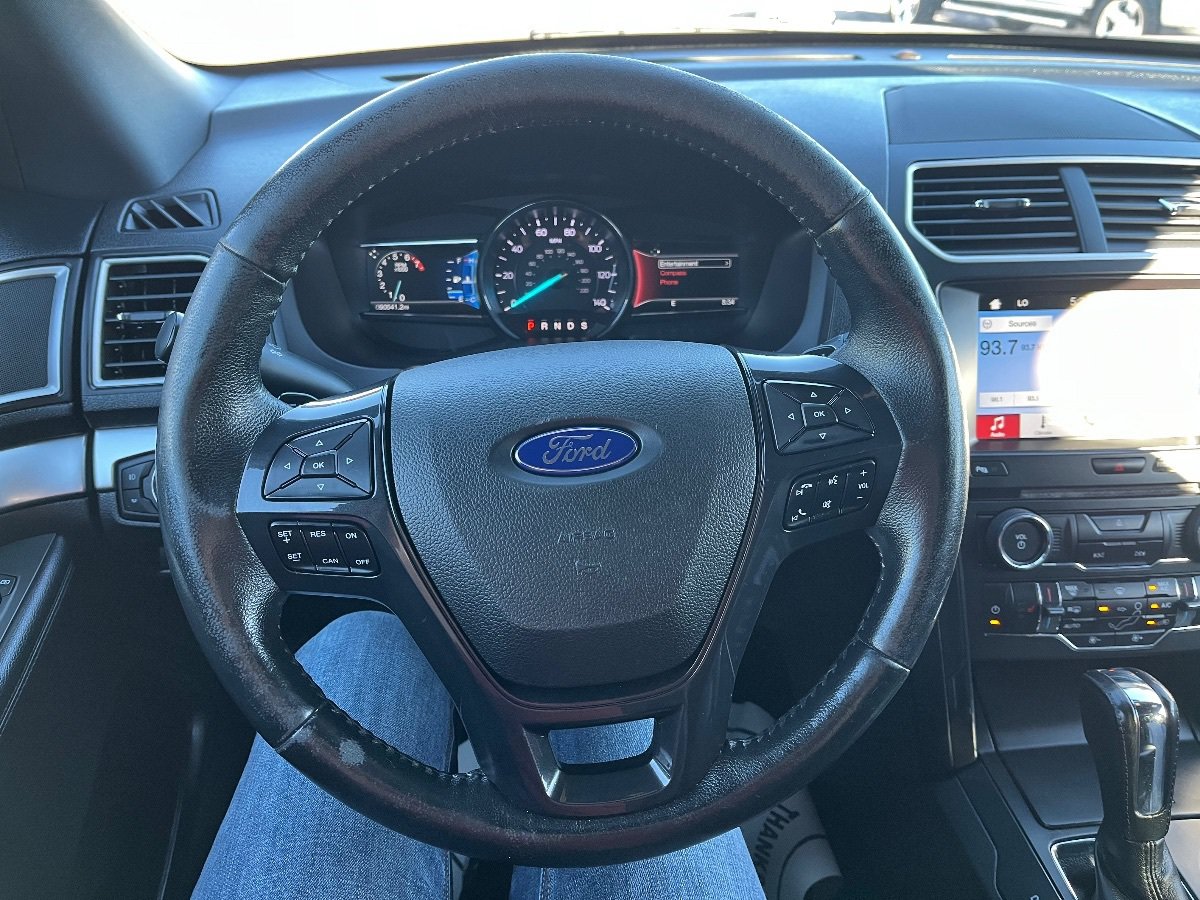 Used 2017 Ford Explorer XLT w/ Equipment Group 202A FWD image 17