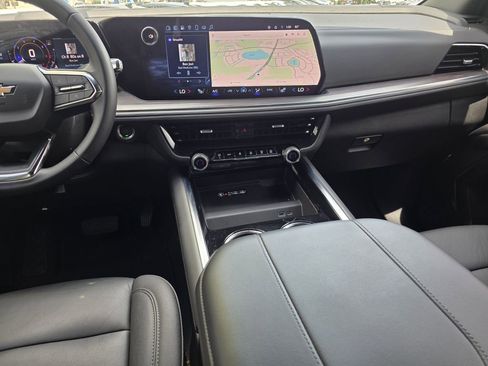 Used 2025 Chevrolet Tahoe LT image 14