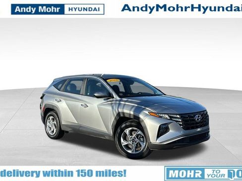 Used 2022 Hyundai Tucson SE image 1