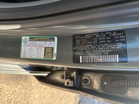 Used 2025 Hyundai Elantra SEL w/ Cargo Package image 20