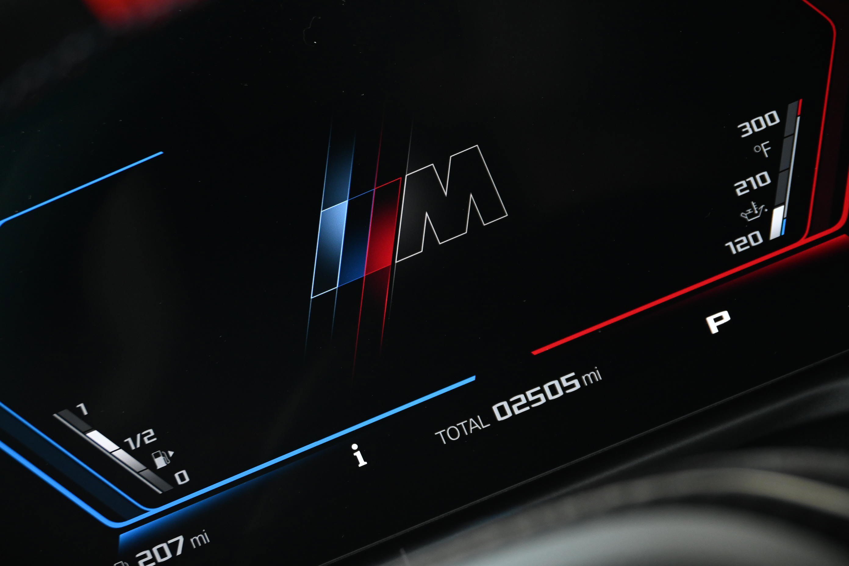 Used 2026 BMW M2 w/ Lighting Package RWD image 34