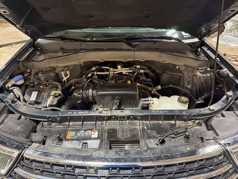 Used 2022 Ford Explorer XLT image 13
