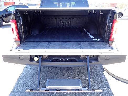 Used 2022 Ford F150 Lariat w/ Equipment Group 502A High image 6