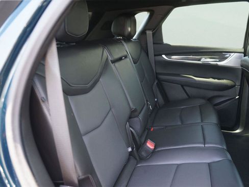 Used 2025 Cadillac XT5 Sportv w/ Technology Package AWD/4WD image 17