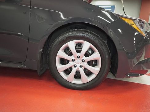 Certified 2023 Toyota Corolla LE image 32