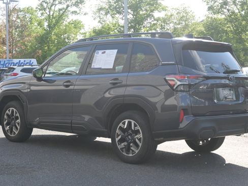 Certified 2025 Subaru Forester Premium AWD/4WD image 7