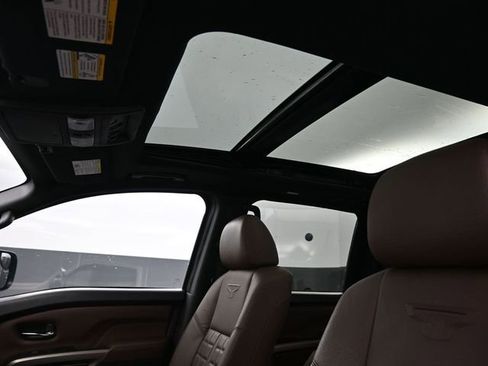 Used 2024 Nissan Titan Platinum Reserve w/ Moonroof Package image 37