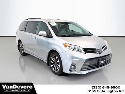 Used 2020 Toyota Sienna XLE w/ XLE Navigation Package