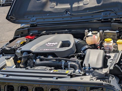 Used 2021 Jeep Wrangler Unlimited Rubicon AWD/4WD image 25