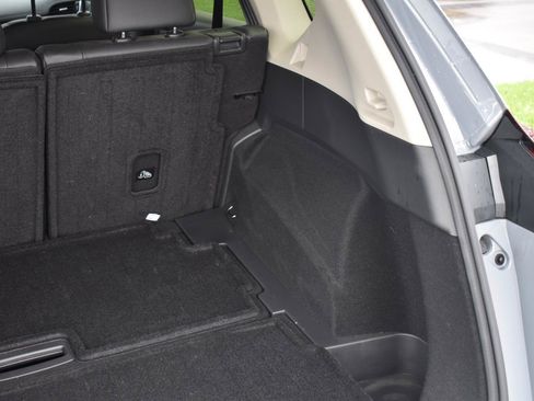 Used 2025 Nissan Rogue SL FWD image 59