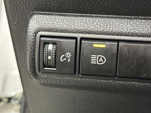 Used 2023 Toyota Corolla LE image 37