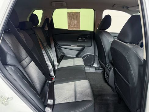 Certified 2026 Nissan Rogue SV AWD/4WD image 30