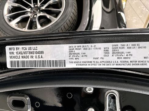 Used 2022 Jeep Wagoneer Series III w/ Premium Group I image 38