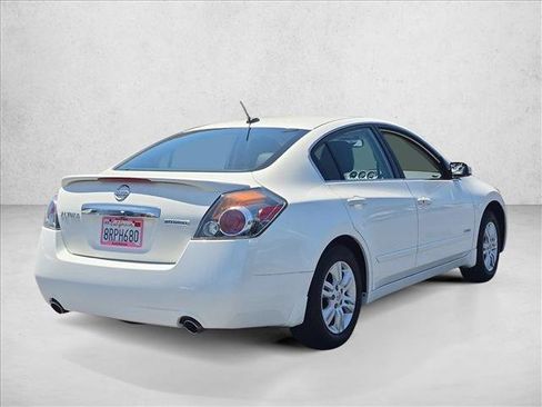 Used 2011 Nissan Altima Hybrid Sedan w/ Premium Pkg FWD image 5