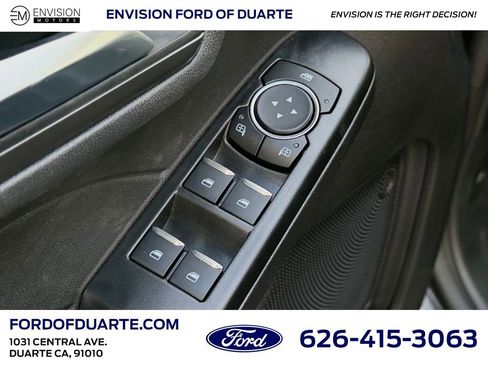 New 2025 Ford Escape SE image 12