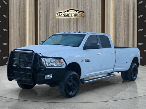 Used 2018 RAM 3500 Lone Star image 3