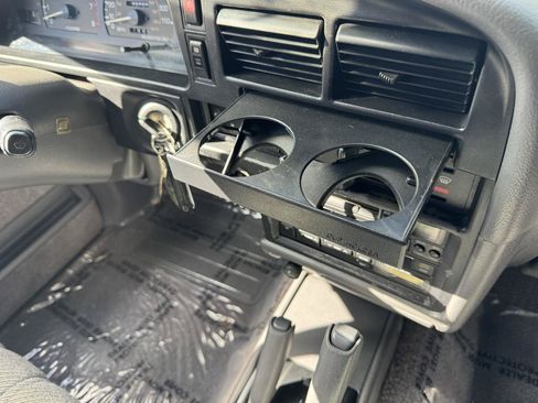 Used 1990 Toyota 4Runner SR5 AWD/4WD image 23