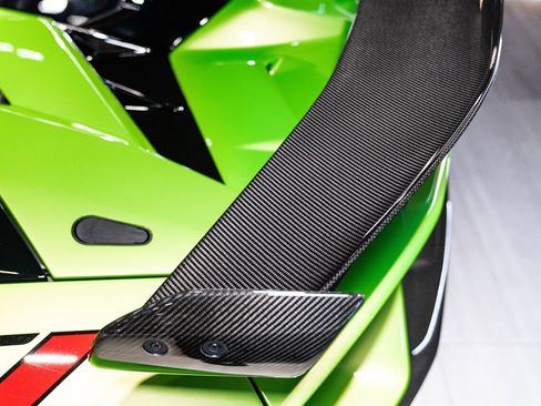 Used 2021 Lamborghini Aventador SVJ image 18