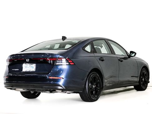 Used 2025 Honda Accord SE image 7