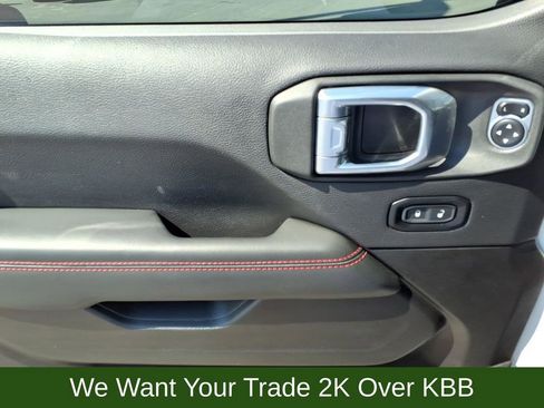 Used 2025 Jeep Gladiator Rubicon w/ Convenience Group image 11