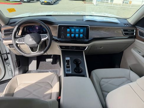 New 2026 Volkswagen Atlas SE FWD image 14