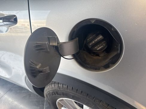 Used 2019 Kia Sorento L image 8