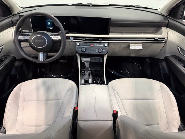 Used 2025 Hyundai Tucson SE FWD image 28