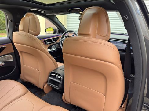Used 2025 Mercedes-Benz E 350 4MATIC Sedan w/ Multicontour Seating Package image 45