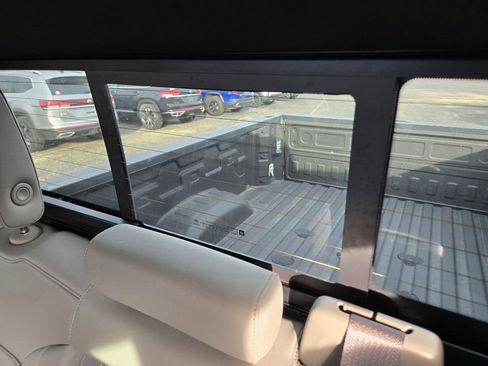 Used 2022 Chevrolet Silverado 2500 LTZ image 30