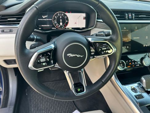 Used 2023 Jaguar XF R-Dynamic SE AWD/4WD image 19