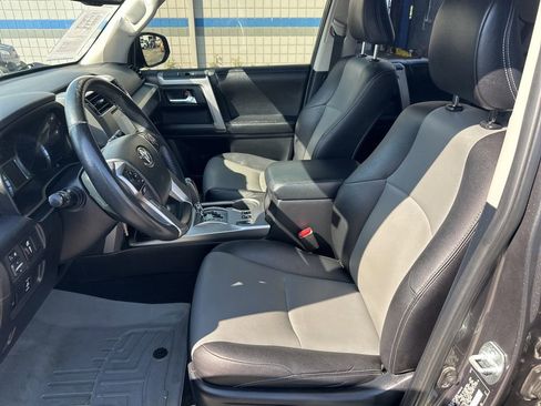 Used 2014 Toyota 4Runner SR5 Premium image 19