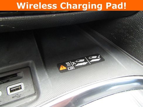 Used 2024 Buick Enclave Essence w/ Sport Touring Edition image 17