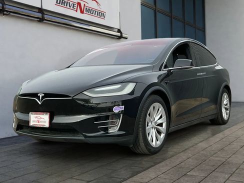 Used 2017 Tesla Model X 100D image 7