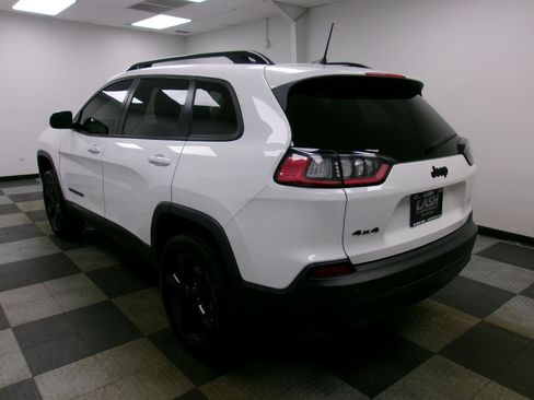 Used 2020 Jeep Cherokee Latitude Plus AWD/4WD image 2