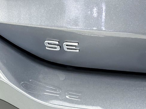 New 2026 Volkswagen Tiguan SE image 25