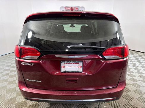 Used 2018 Chrysler Pacifica Touring Plus w/ Tire & Wheel Group image 4