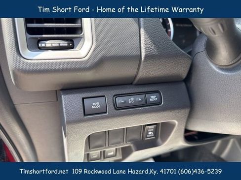 Used 2024 Nissan Frontier SL image 29