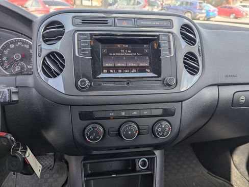 Used 2017 Volkswagen Tiguan S AWD/4WD image 18