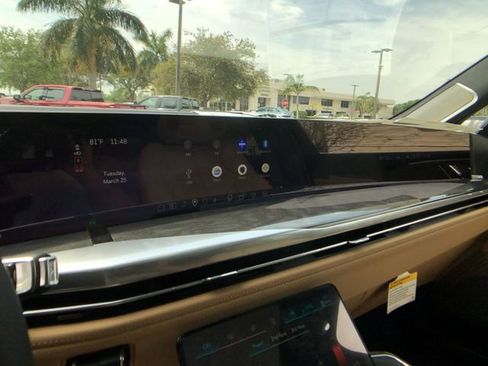 New 2025 Cadillac Escalade IQ Luxury 2 image 7