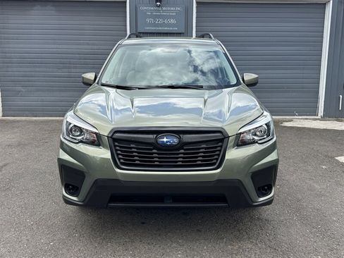 Used 2020 Subaru Forester Premium AWD/4WD image 5