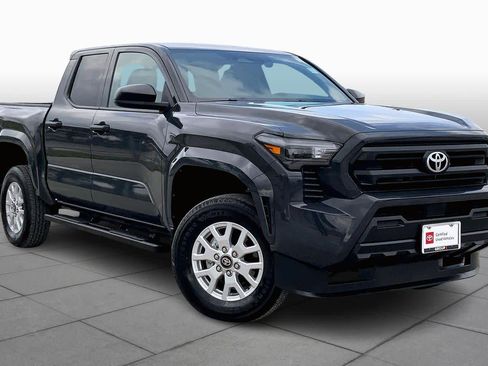Used 2024 Toyota Tacoma SR image 3