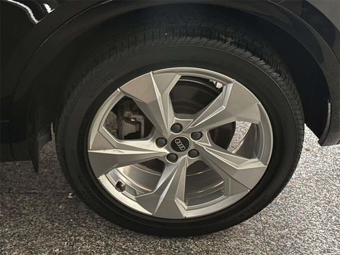 Used 2023 Audi Q5 2.0T Premium Plus w/ Premium Plus Package image 10